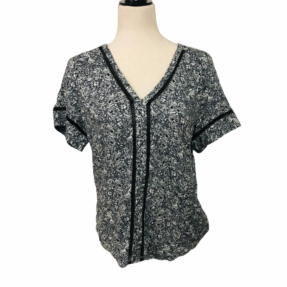Hinge Black and White Floral Blouse NWOT
